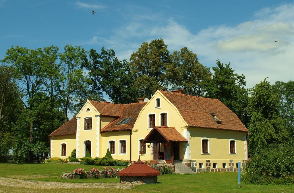 Dworek Szarki Exterior foto