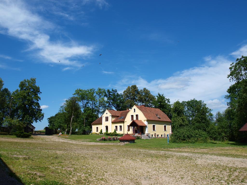 Dworek Szarki Exterior foto
